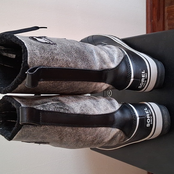 Sorel Black and Gray Winter Boots - Picture 3 of 5